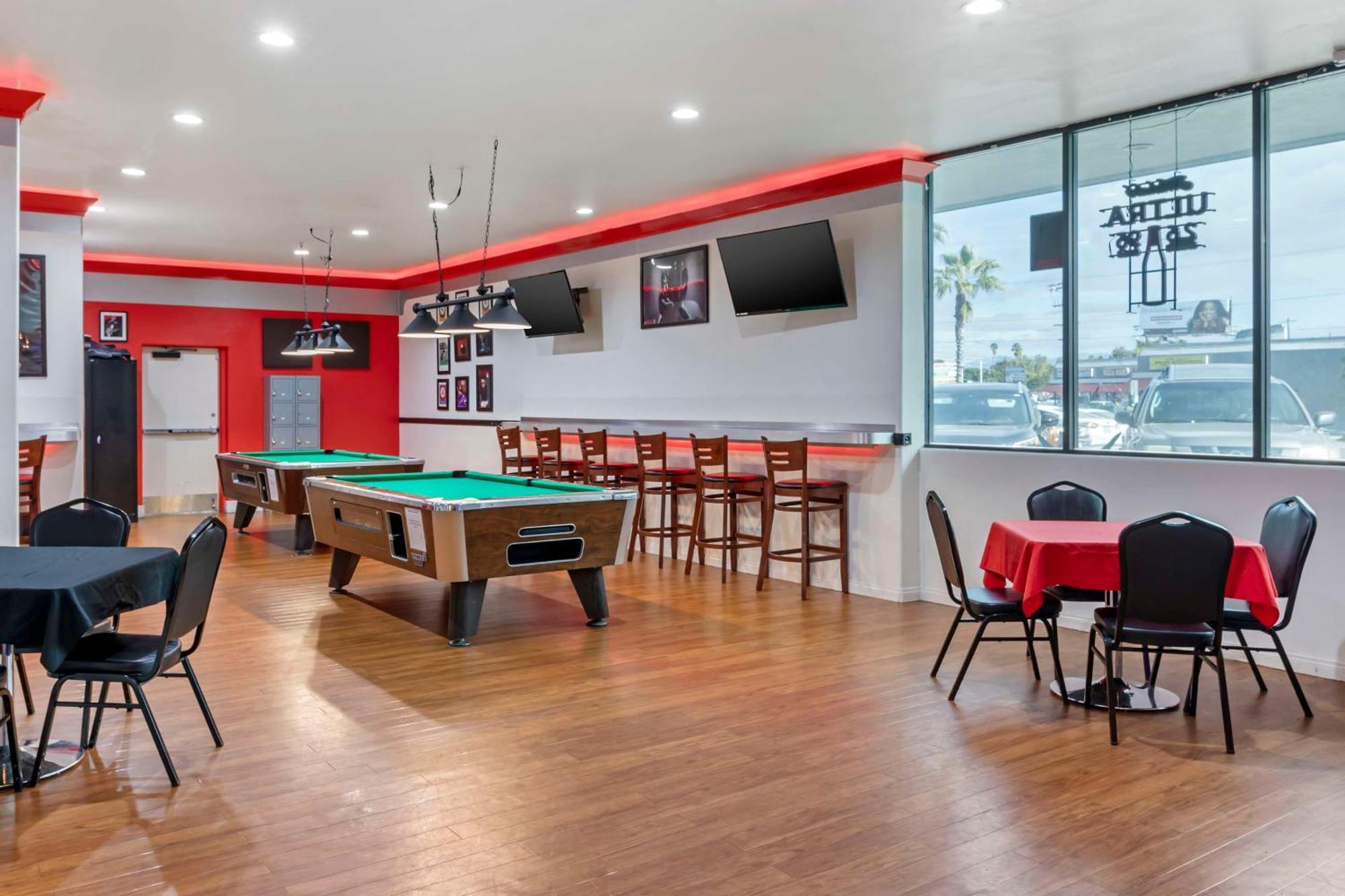 Western Canoga Park Motor