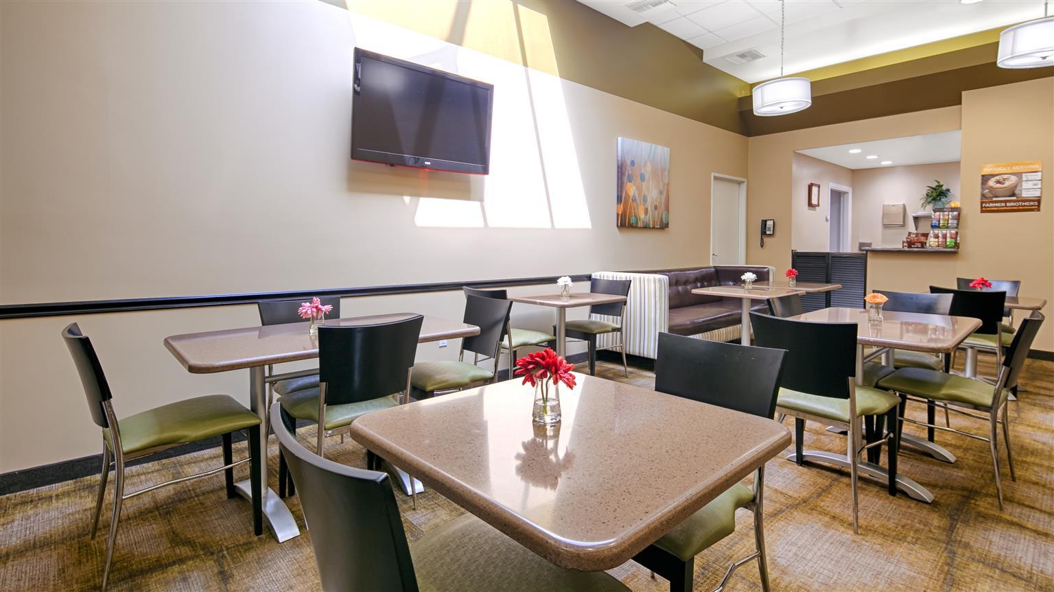Western Canoga Park Motor Hotel