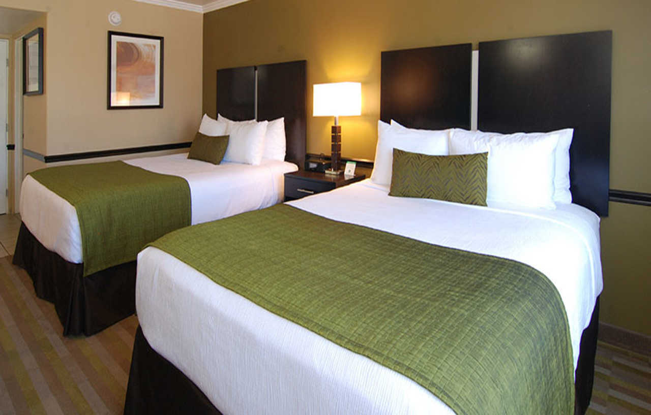 Western Canoga Park Motor 4* Los Angeles