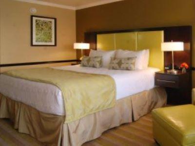 Western Canoga Park Motor Hotel 4*