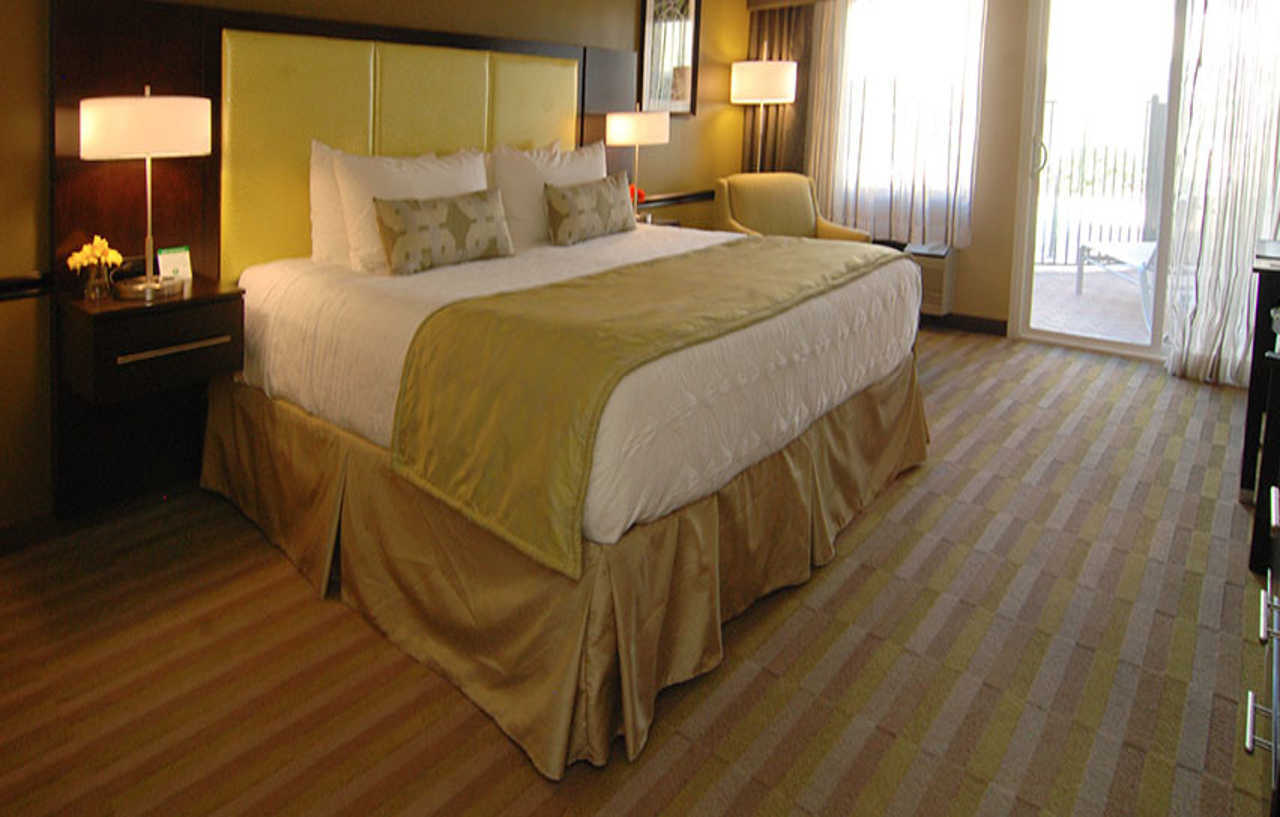 Western Canoga Park Motor Hotel 4*